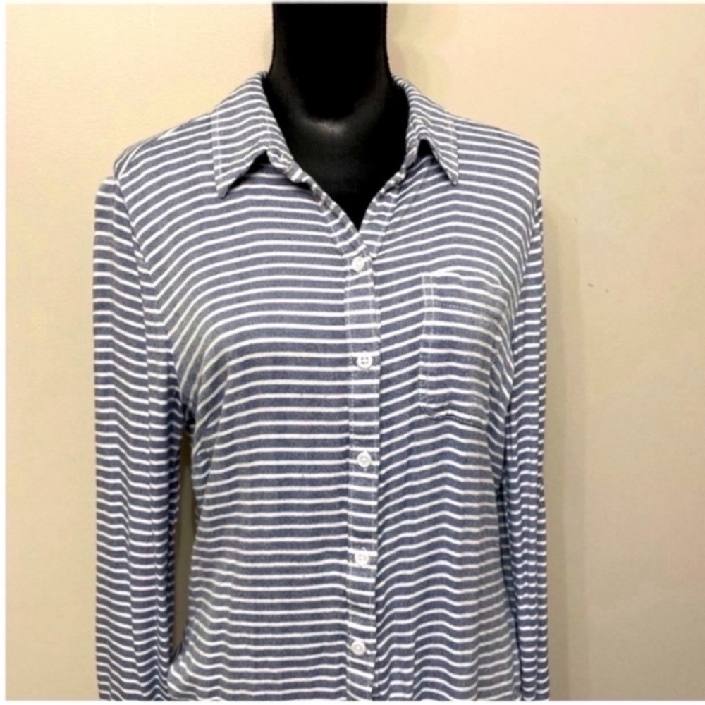 Beachlunchlounge Navy and White Striped Button Down Shirt Size S/P
